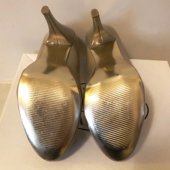 HOST PICK! Steve Madden Taupe Miami Pump - Picture 4 of 4